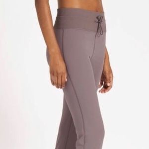 Vuori Daily Joggers